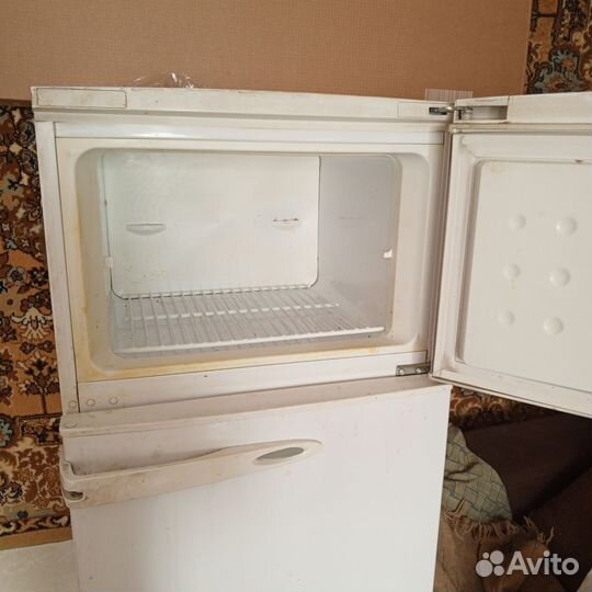 Холодильник на запчасти