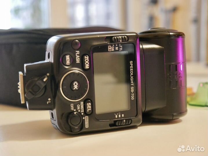 Nikon Speedlight SB-700