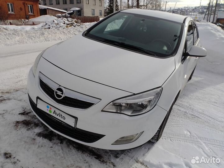 Opel Astra, 2010