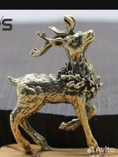 Новая миниатюрная фигурка Олень