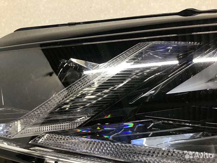 Фара левая Skoda Octavia (A8) 2019