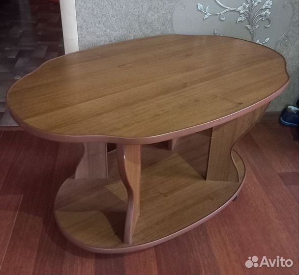 Журнальный столик