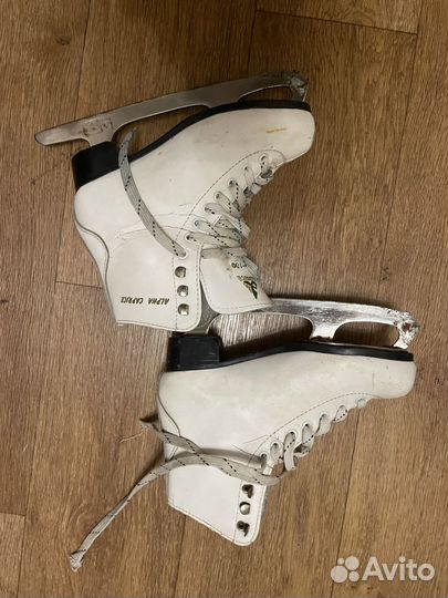 Коньки фигурные 35 размер б/у