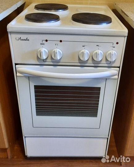 Плита электрическая Лысьва в отличном состоянии