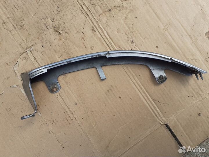 Ресничка (молдинг) под фару правый Шевроле Ланос