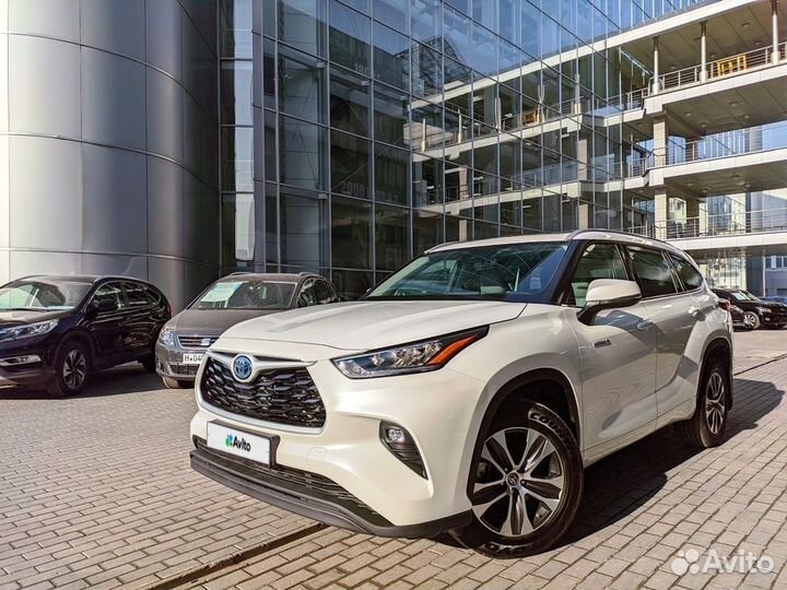 Toyota Highlander 2.5 AT, 2022, 150 км