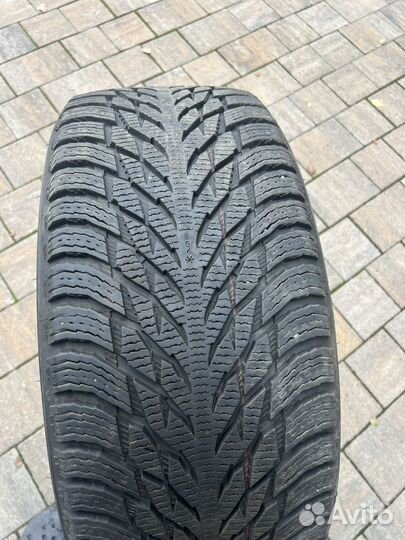 Nokian Tyres Hakkapeliitta R3 SUV 275/45 R21