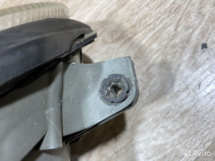 Фара передняя левая Mercedes W203 рест 142460