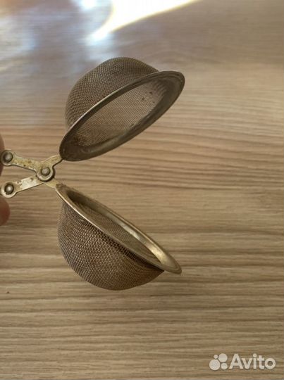 Ситечко для чая, блюдо и заварник