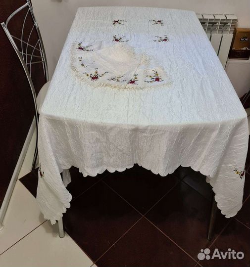 Скатерть с салфетками