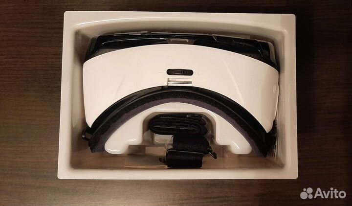 Очки виртуальной реальности Samsung Gear VR