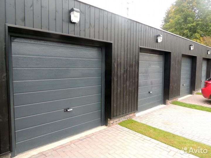 Секционные ворота