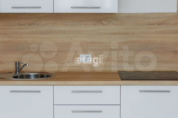 Квартира-студия, 30,4 м², 1/4 эт.