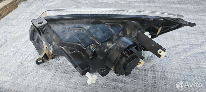 Фара на Гранту правая