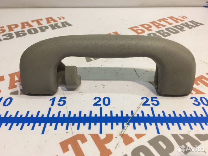 Шевроле Круз Ручка потолочная задняя правая Прав