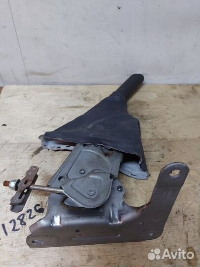 Рычаг стояночного тормоза передний Renault Fluence