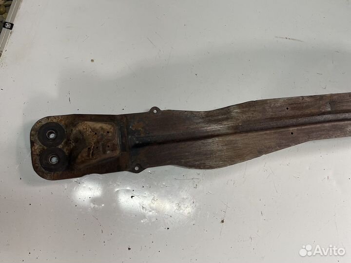 Поперечная балка libero cb4w 4g92