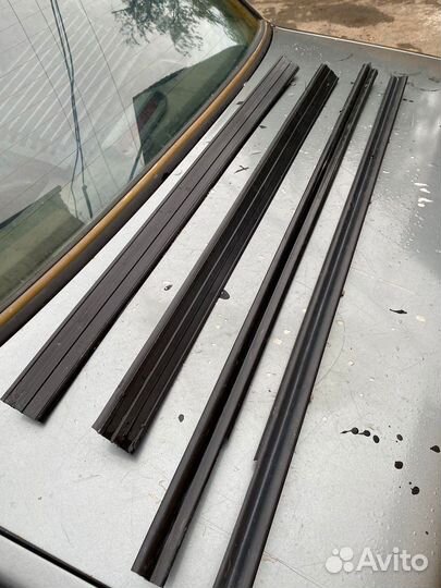 Накладки порогов BMW E21