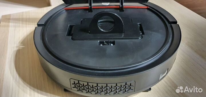 Новый Робот-пылесос Redmond