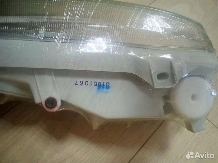 Фара правая от VW Passat (B4) 1994-1996