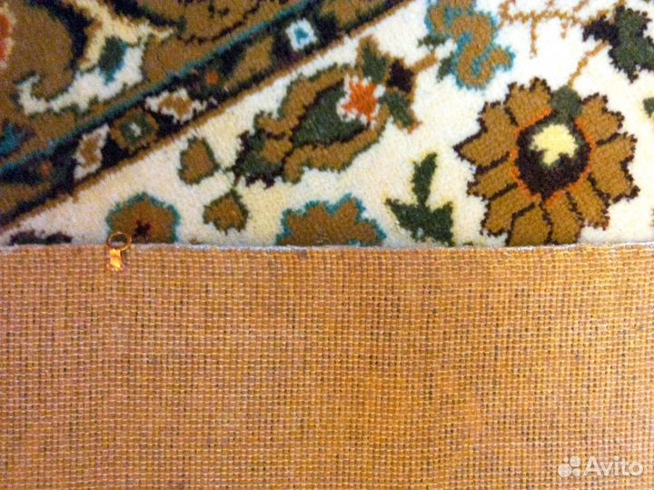 Ковёр шерстяной