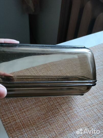 Тарелки, чашки, стаканы, салатница, масленка