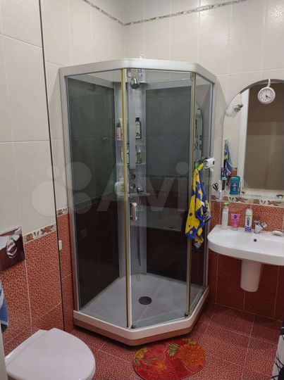 3-к. квартира, 100 м², 4/5 эт.