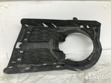 Накладка противотуманной фары левой