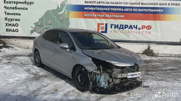 Стекло двери задней правой (форточка) Citroen C 4