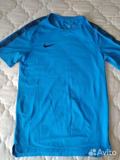 Футболка спортивная Nike DRI-FIT