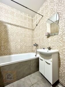 1-к. квартира, 40 м², 1/10 эт.