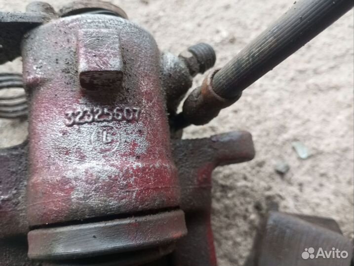 Суппорт задний левый Фольксваген гольф 4