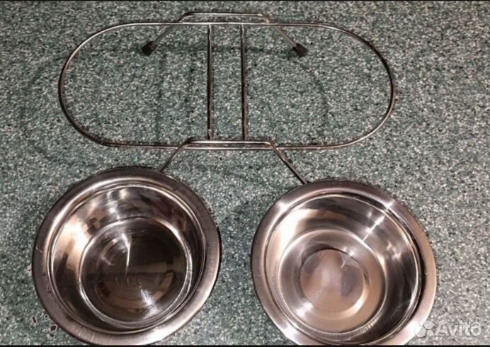 Металлическая двойная миска на подставке