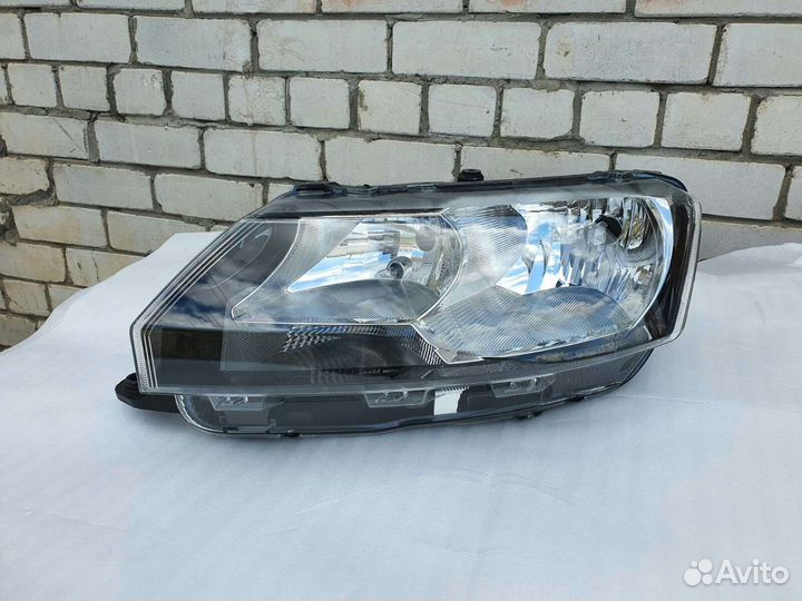 Фара левая skoda rapid 5JB941017