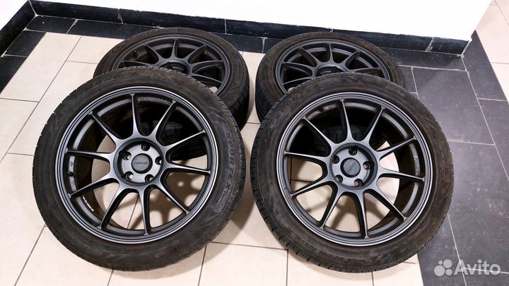 R18 Triangle TH201 Sportex 235/45, PCD 5x112 DIA 66.6