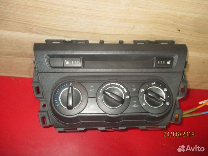 Блок управления отопителем Mazda 3 (BM) 2013-2016