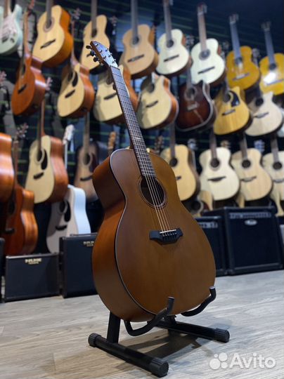 Baton Rouge AR21C/A гитара широкий гриф массив