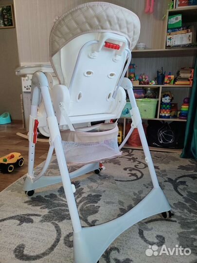 Детский стульчик для кормления