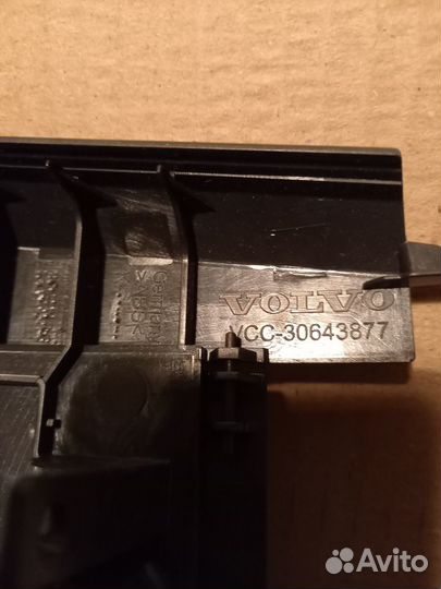 Центральная консоль задняя volvo s60, v70, xc70