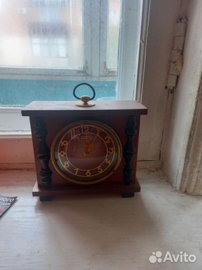 Настольные часы