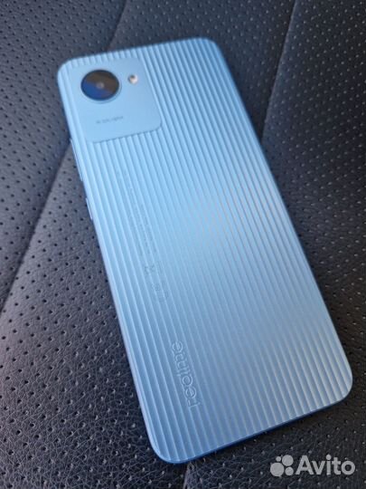 Сотовые телефоны. Мало б у