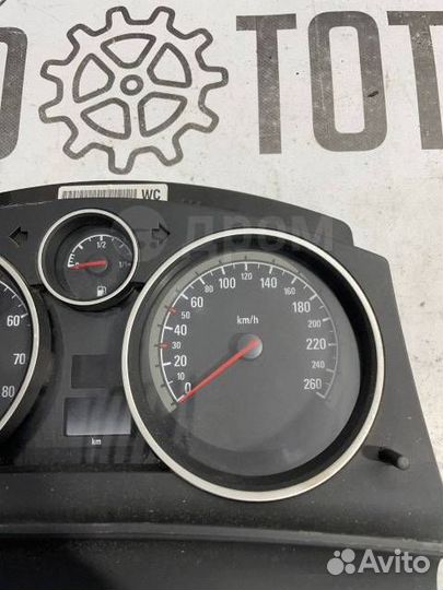 Панель приборов Opel Astra H