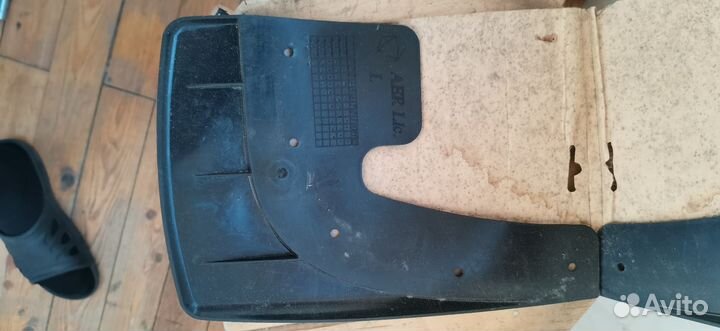 Брызговики универсальные