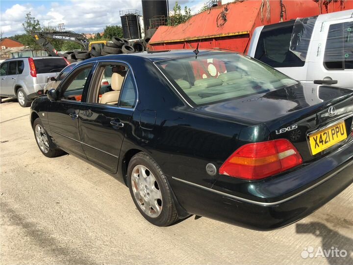 Разбор на запчасти Lexus LS430 UCF30