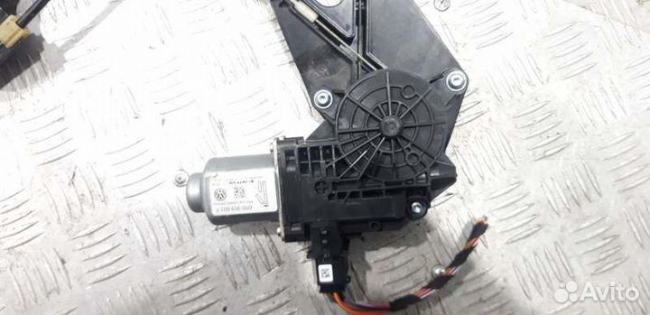 Стеклоподъемник передний правый Volkswagen Polo RU