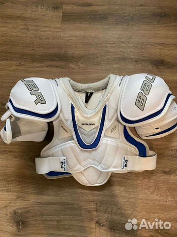 Нагрудник для хоккея, гамаши