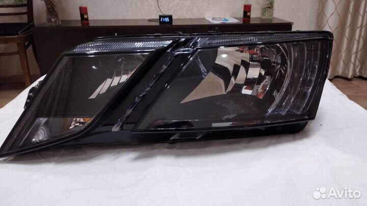 Фара передняя левая Skoda Octavia a7