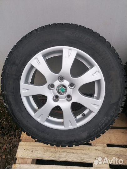 Skoda Yeti 215/60R16 зима