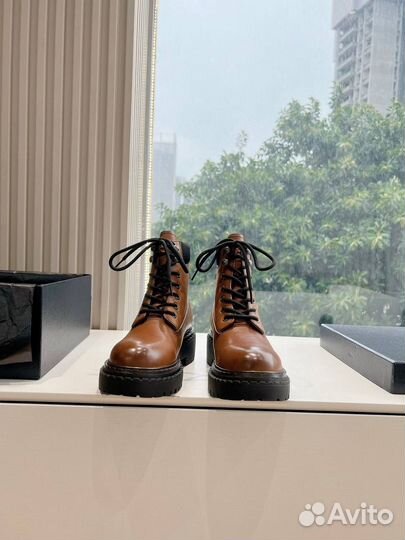 Ботинки Prada женские