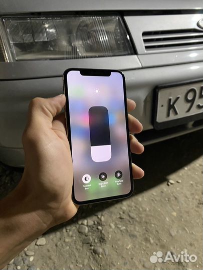 iPhone X, 64 ГБ